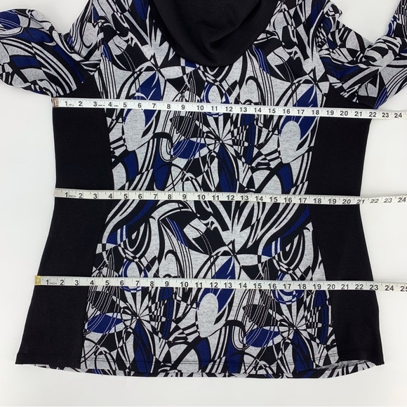 Brochure Lightweight Patterned Turtleneck Top with 3/4 Sleeves, XXL - Picture 14 of 16
